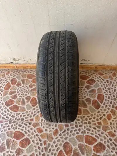 اللبيع كفر نظيف جدا  مقاس 215 55  17 index