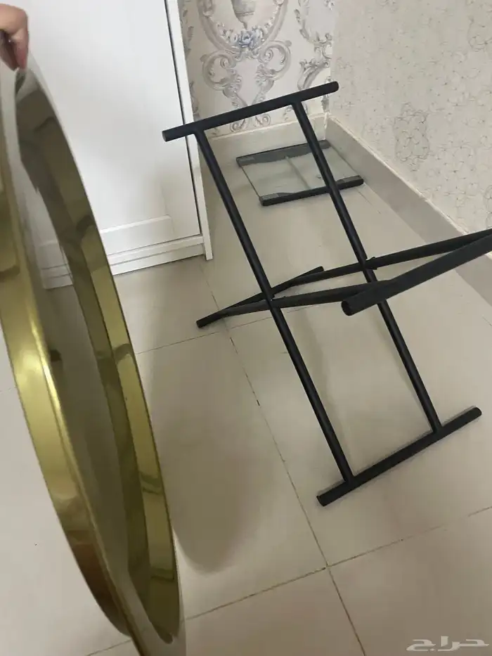 طاولة من سنتر بوينت 0