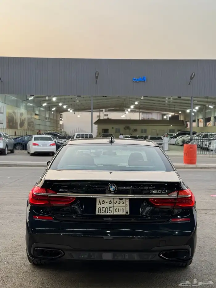 بي ام دبليو li750 موديل 2018 8