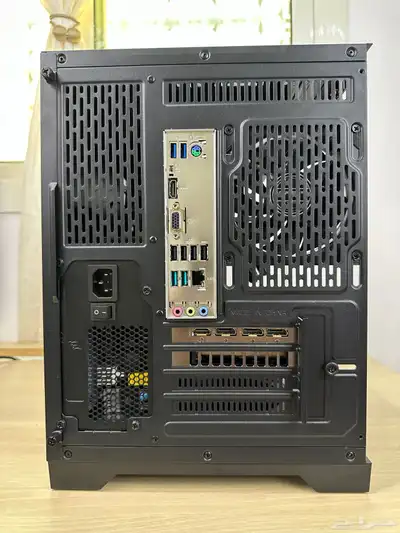 بي سي قيمنق جديد   RTX 5070 و Ryzen 7 7800x3d index
