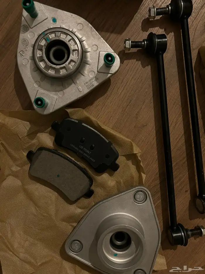 قطع غيار جيتور T2 فحمات - كراسي مساعد - مسامير توازن 0