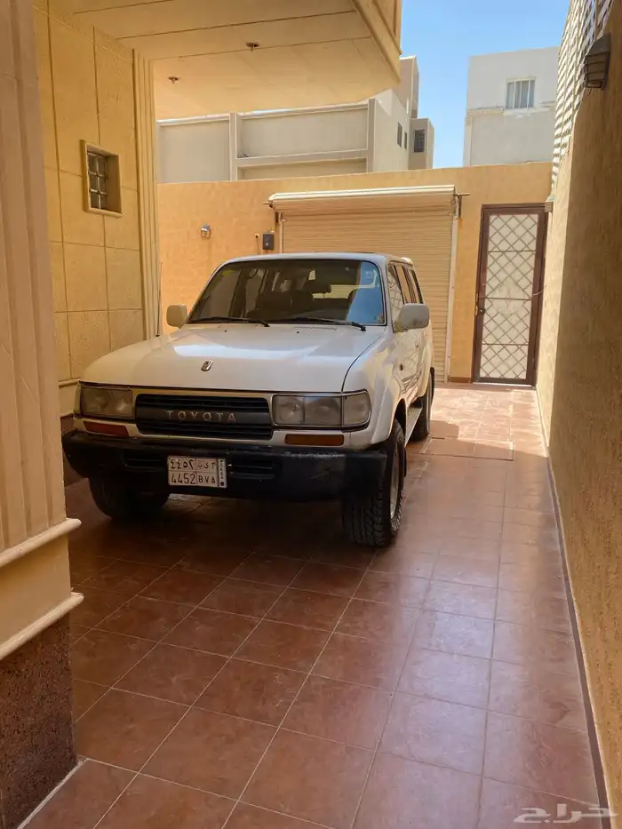 لاندكروزر صالون نضيف 0