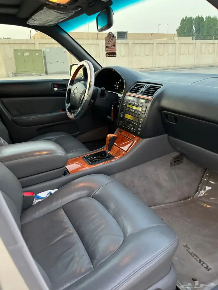 لكزس LS400 6
