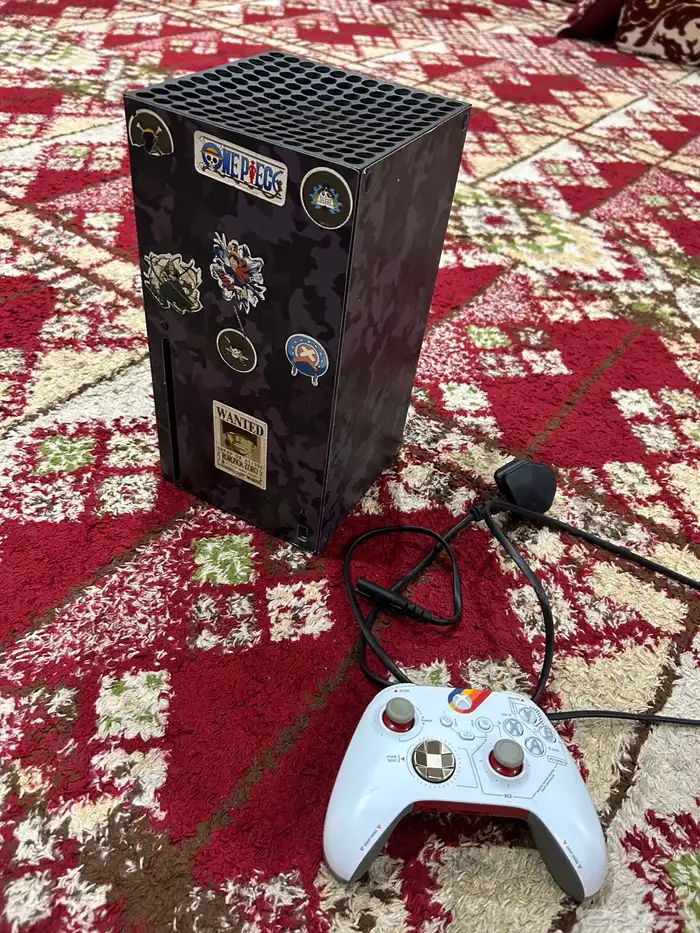 اكس بكس سريس اكس نضيف فيه بعض الخدوش البسيطه 0
