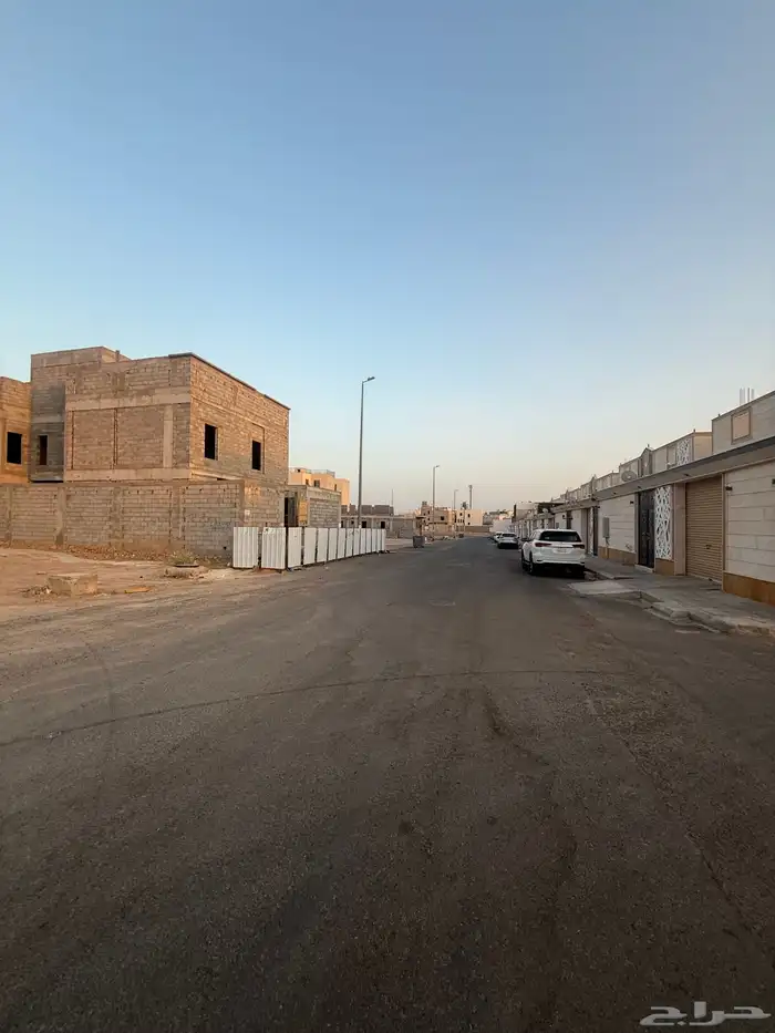 للبيع ارض في مخطط النبلاء م250 شارع 16 غربي خلف نفط 27