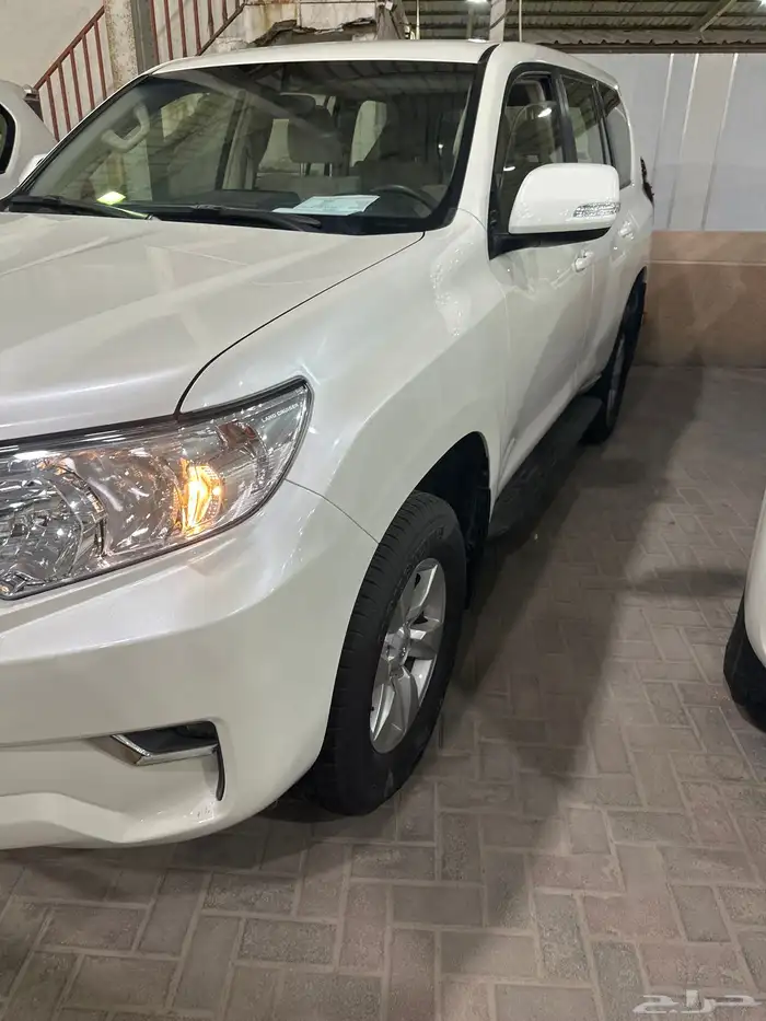 برادو 2023 6سلندر سعودي فل كامل بنزين ماشي 75 3