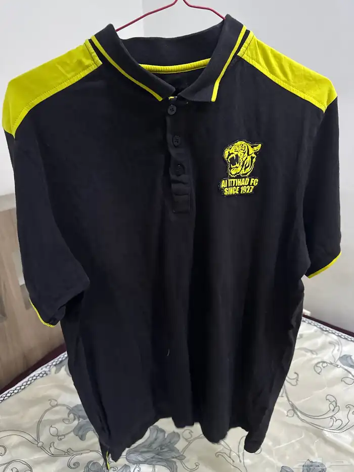 بلوزه الاتحاد قديمه رجااليه ونسائيه 3