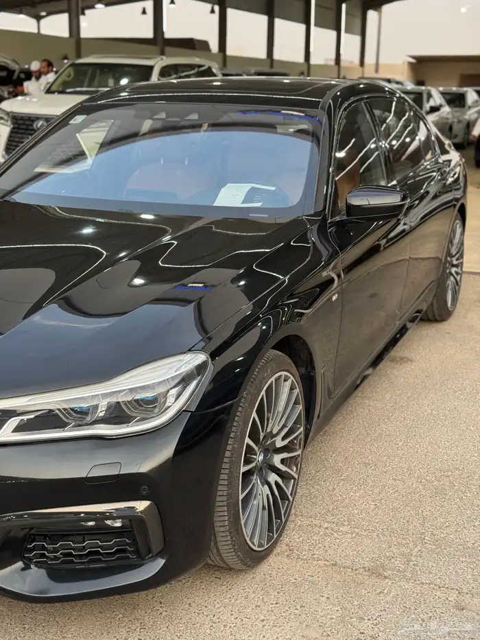 بي ام دبليو li750 موديل 2018 4