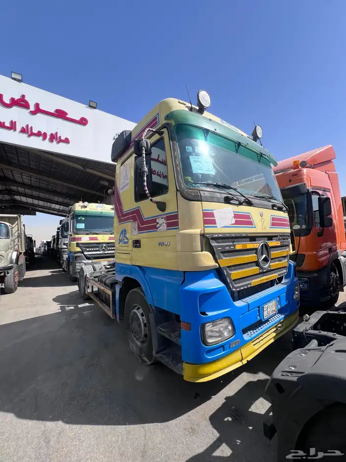 حراج معرض رايد للسيارات الشاحنات المعدات الثقيلة 18