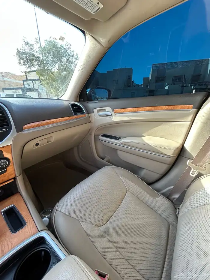 كرايسلر v6 نظيفة 13