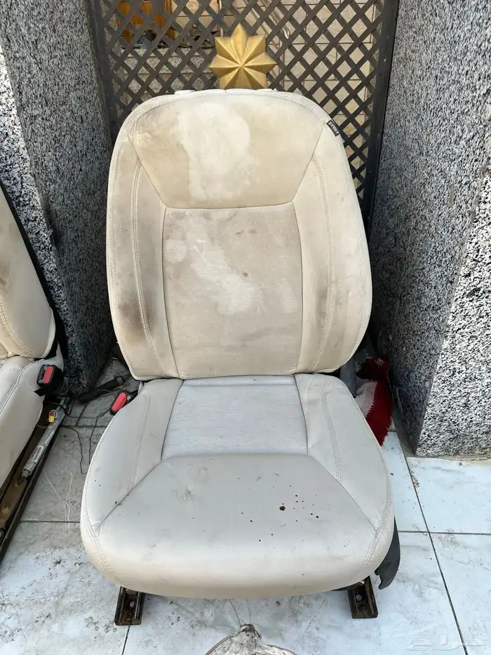 مقاعد كليزلر c300 1