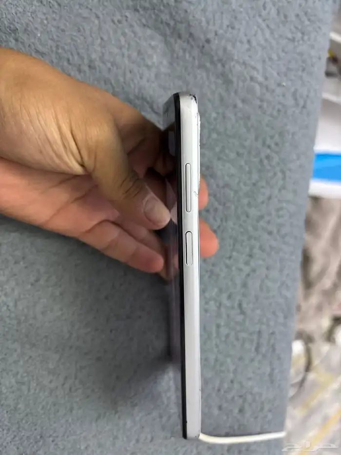 جوال 128GB على السوم الشاشه مكسوره 3