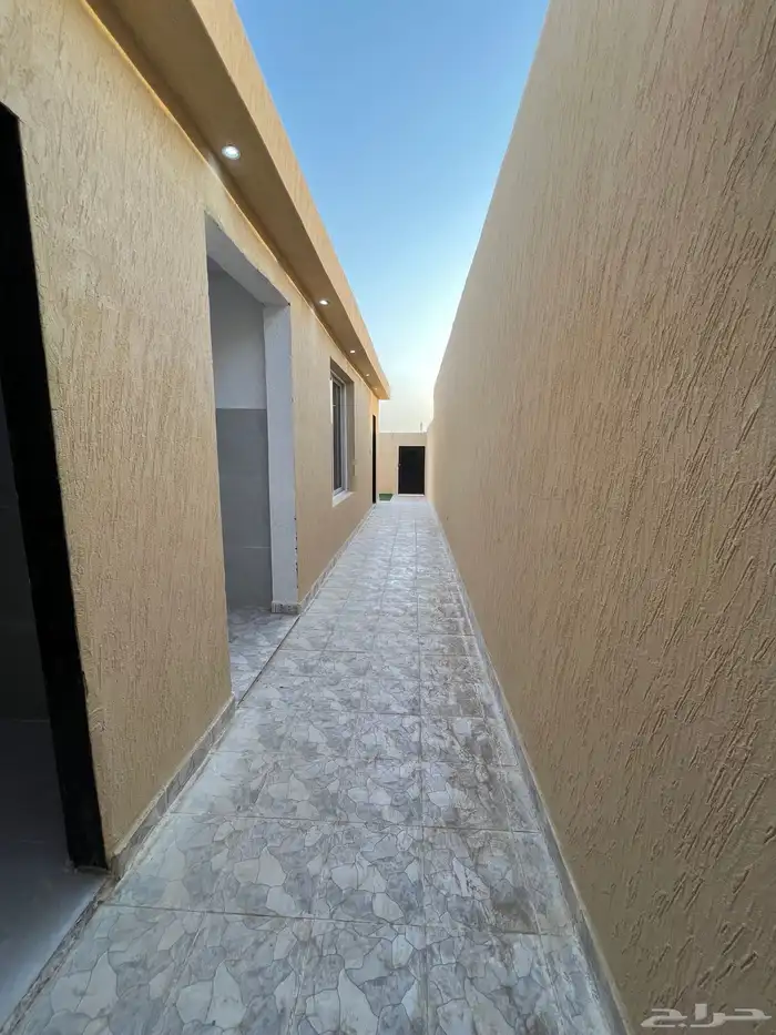 استراحة عزاب بحي الرمال للايجار 5