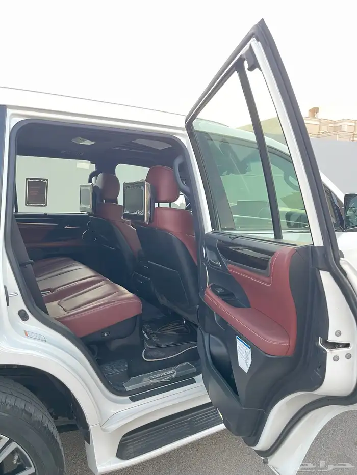 لكزس موديل 2020 مالك أول عبداللطيف 40