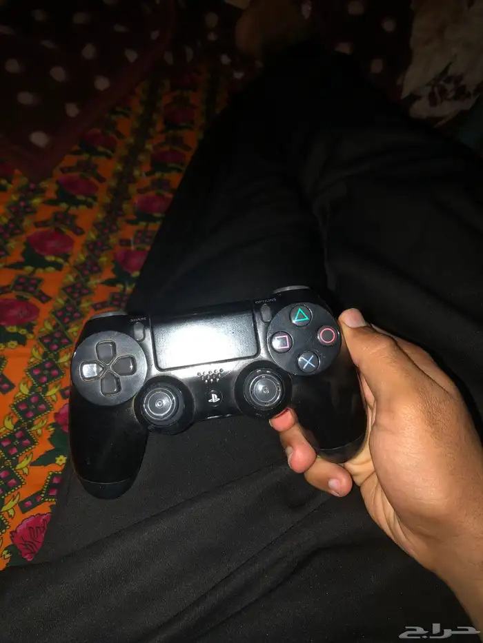 يدين لسوني 4 اصليه 3