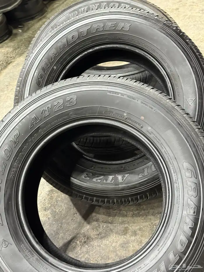 كفرات دلوب ياباني مقاس (18_70_265) نظيفه اخوات الجديد 24