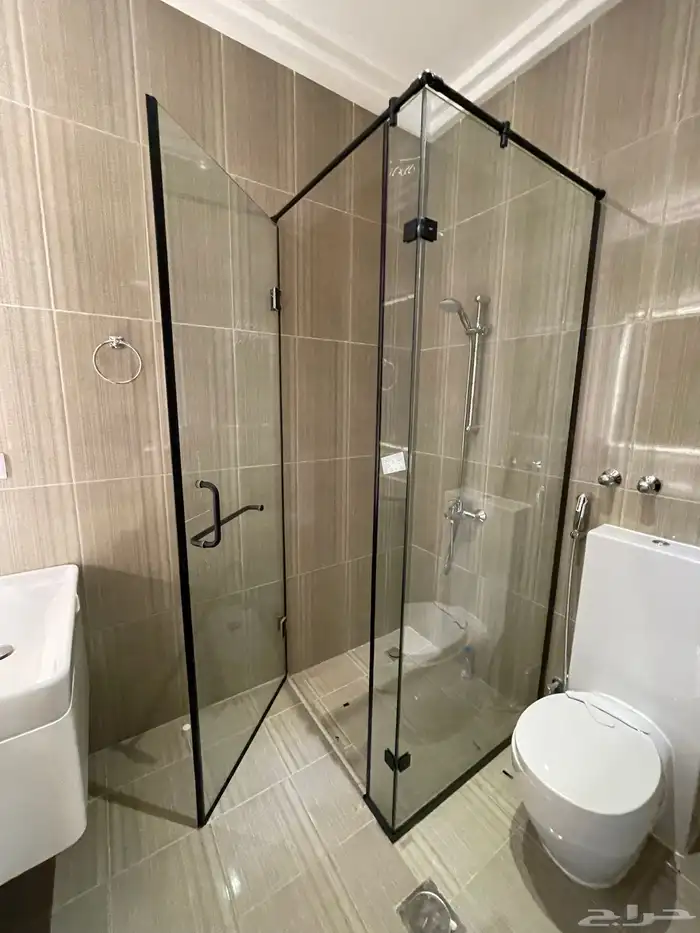 زجاج سكريت زجاج مكاتب أبواب زجاج درابزين 12