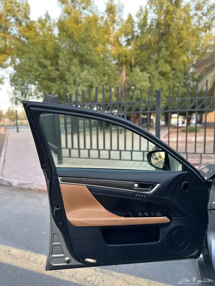 لكزس GS350 موديل 2017 سعودي فل كامل 22