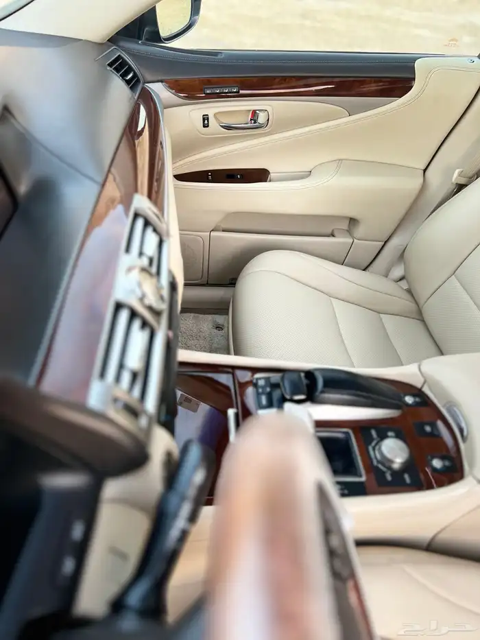 لكزس LS460 - 2013 قمة النظافة سعودي وكالة 25