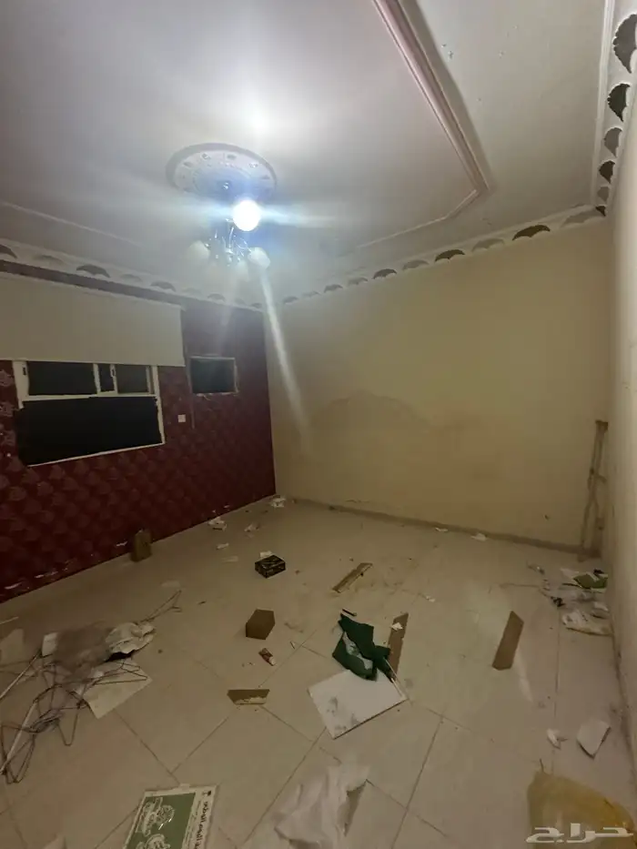 للايجار شقه اربع غرف اليرموك خلف الاتصالات 35 الف 4