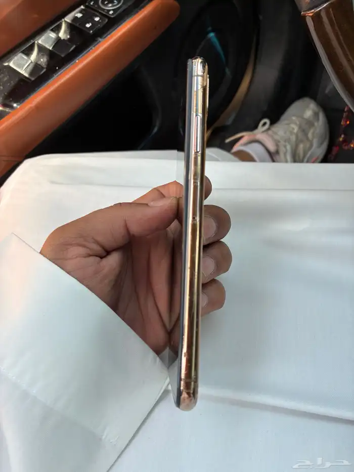 ايفون xs max مغير شاشة وبطارية الجهاز شغال مايشكو من شي 2