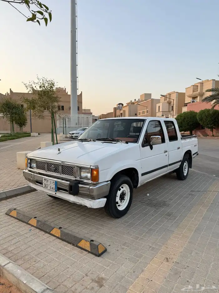 للبيع نيسان ددسن أوراق سارية 0