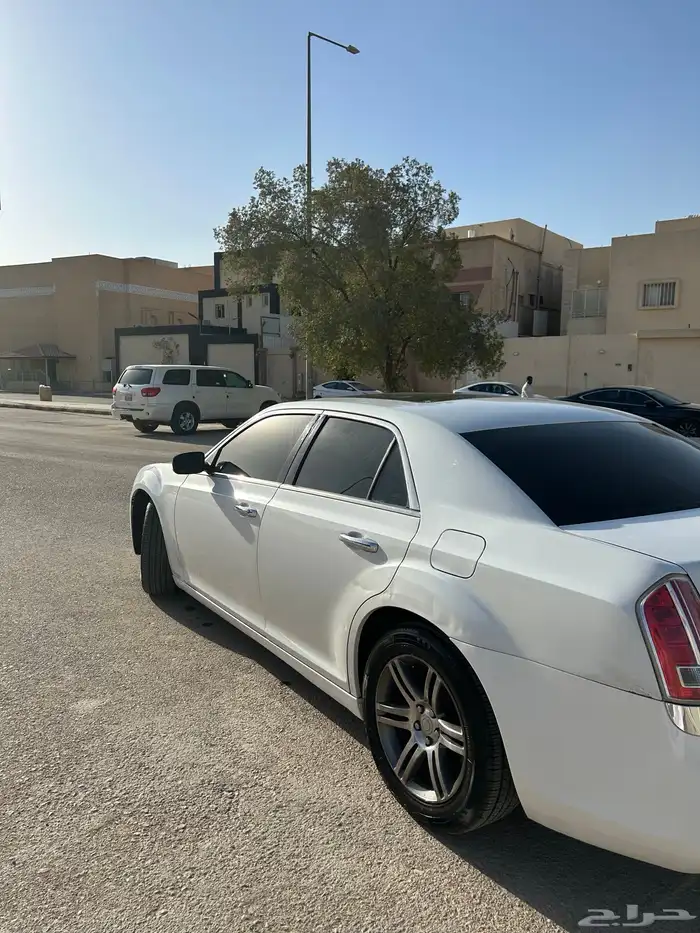 كرايسلر v6 نظيفة 5