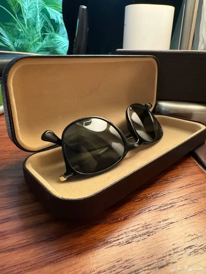 نظارة PERSOL أصلية شبه جديدة 1