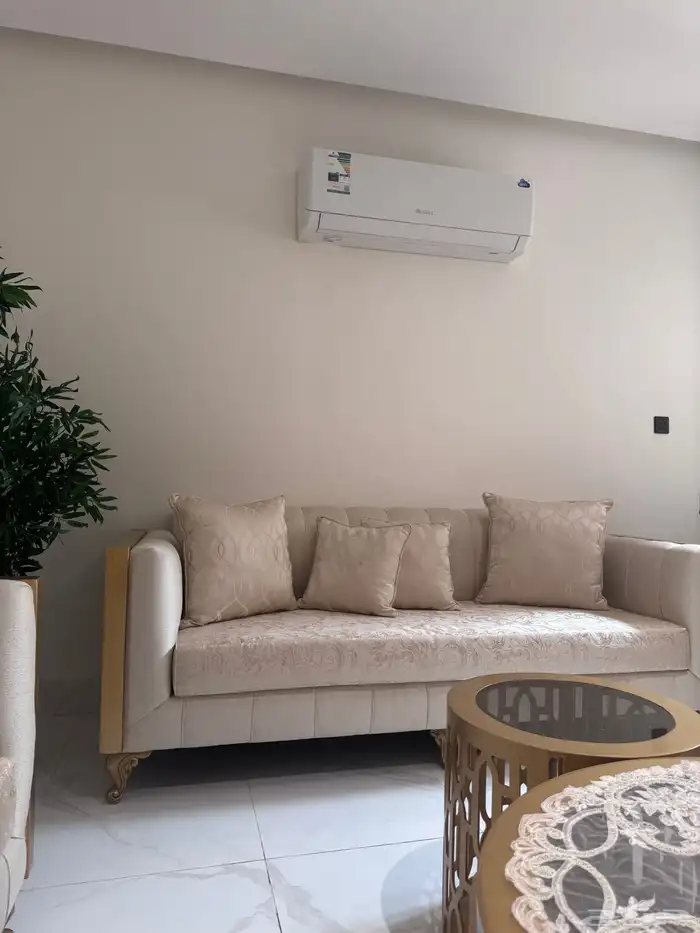 كنب مجلس جديد 5 قطع مع 3 طاولات 2