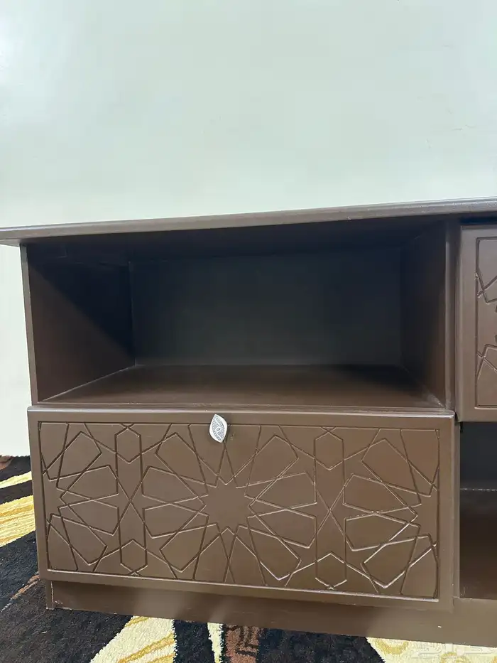 طاولة دولاب شاشه 1
