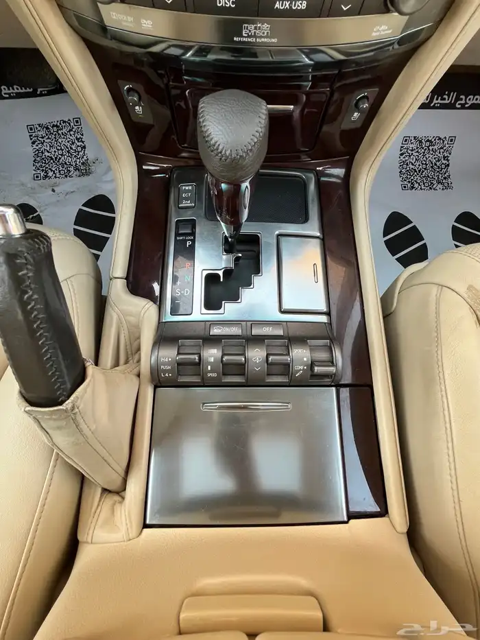 لكزس LX570. 2010 12