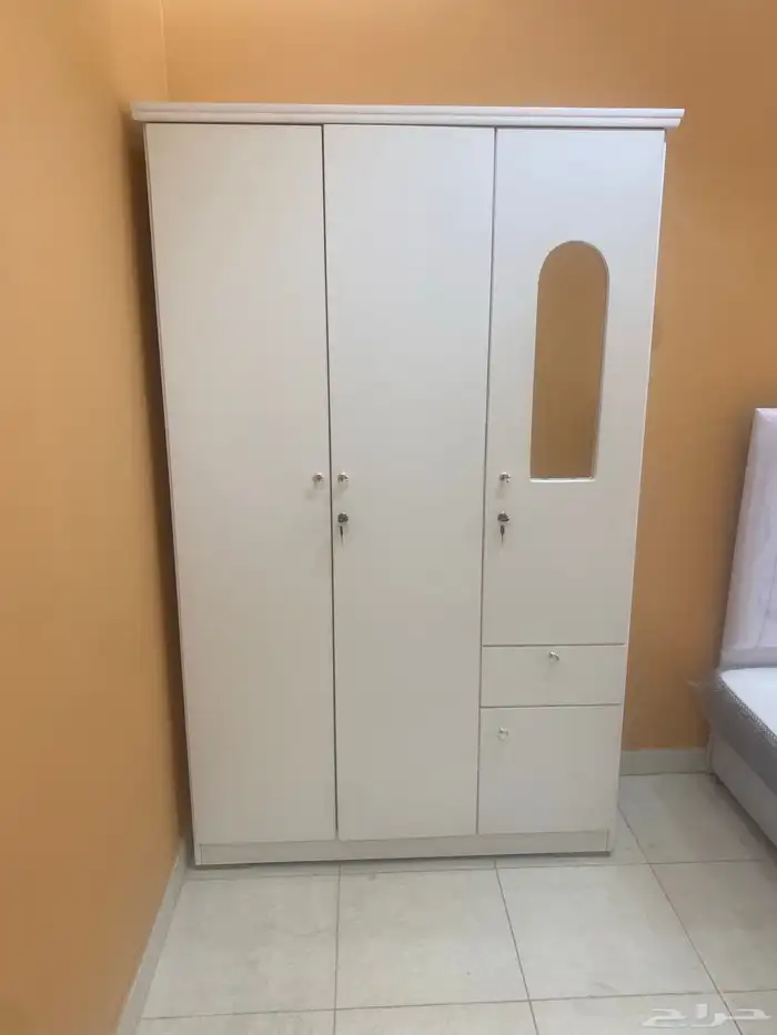 دولاب خشب جاهز 3