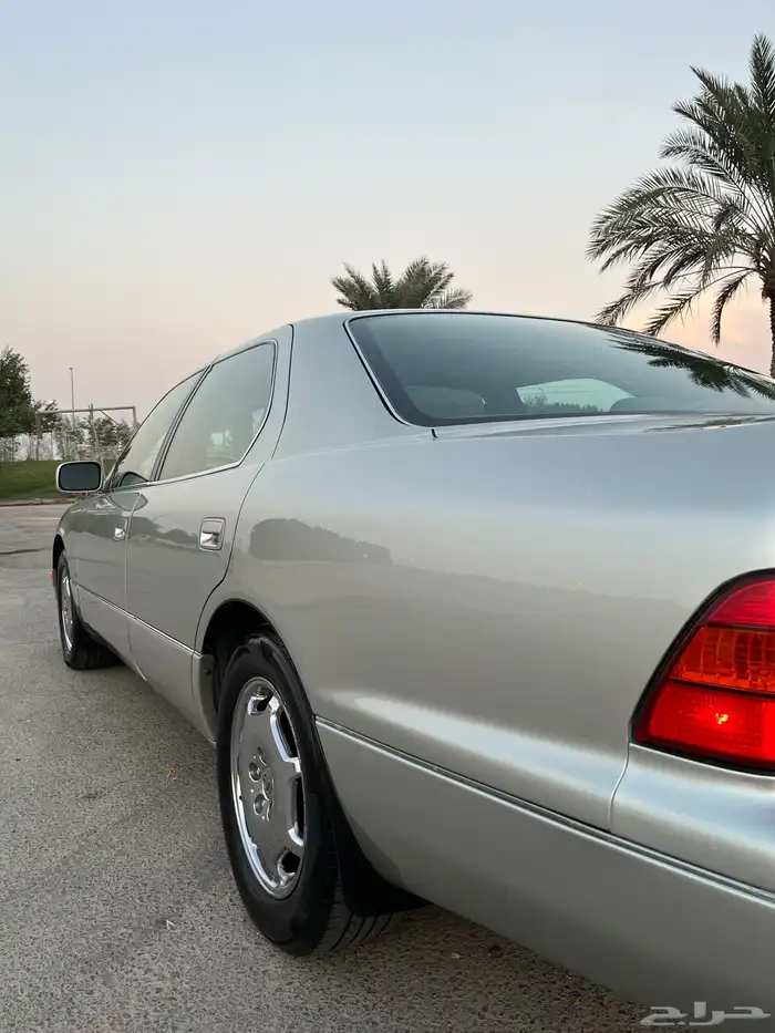 لكزس LS400 3