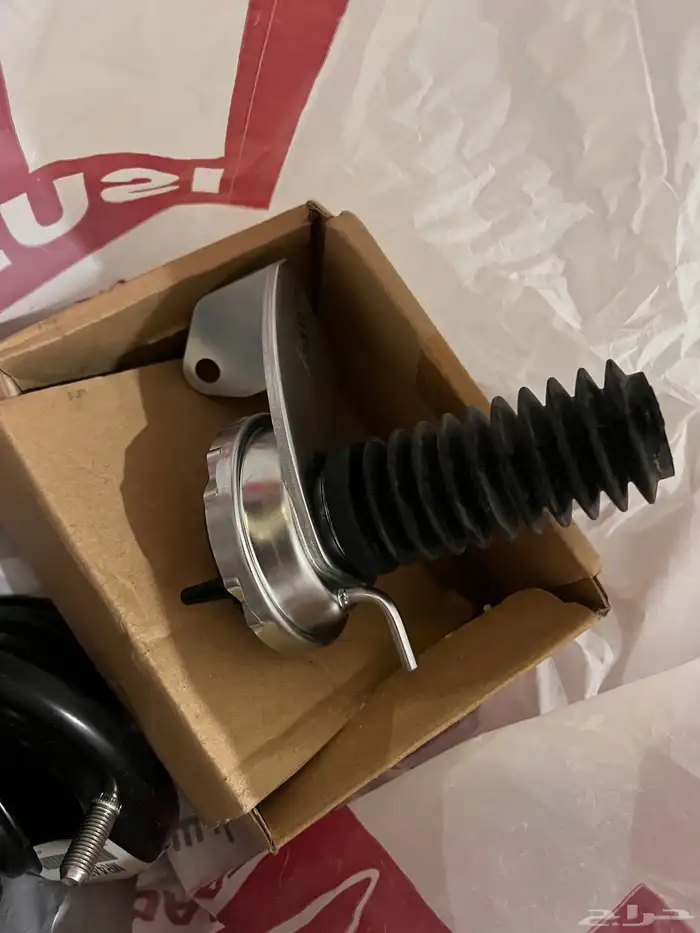 قطع غيار باجيرو 2007 كنترول حساس الدبل وكراسي مساعدات 1