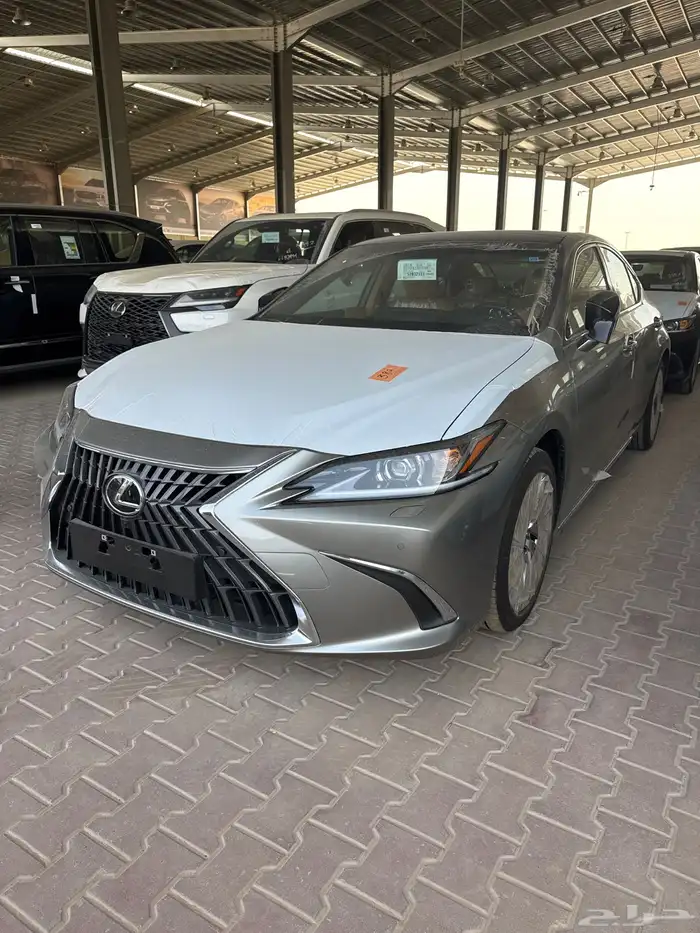 ليكزس Es350 سعودي 2025 كاش وتقسيط 1
