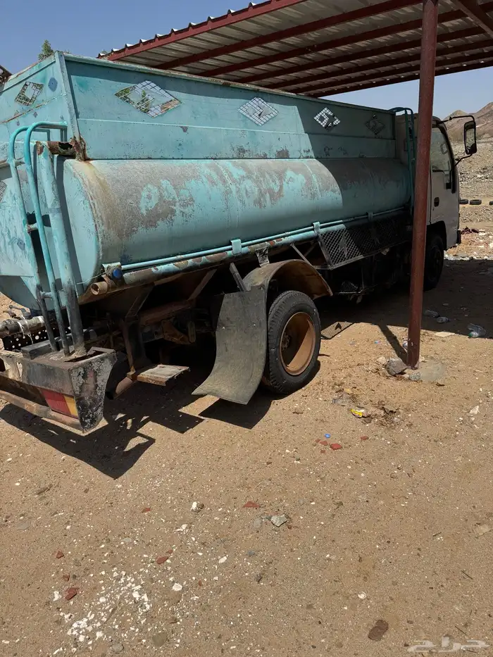 للبيع دينه ايسوزو موديل 97 نظيفه على شرط 3