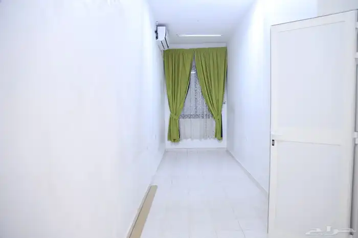 شقة مؤثثة للايجار السنوي (85 ألف) في الياسمين 3