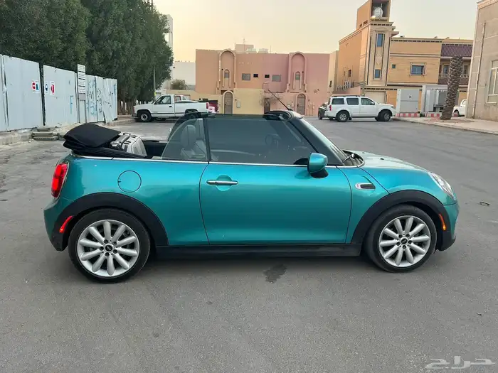 مني كوبر 2021 كشف باب واحد 9