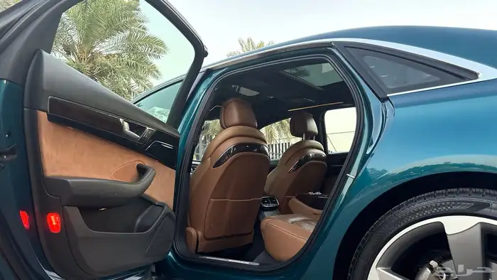 اودي A8L 2016 ( لون مميز ) 33
