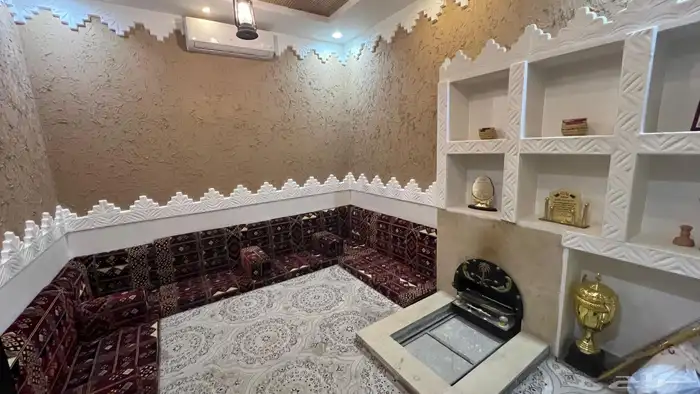 فيلا درج داخلي  شقتين للبيع ( شمال الرياض) حي العارض 2