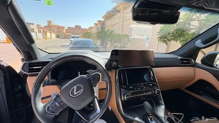 لكزس 2025 LX700 هايبرد 4