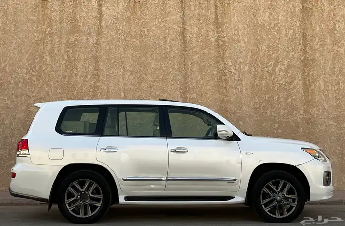 لكزس LX570. 2010 3