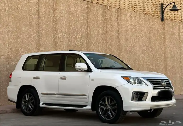 لكزس LX570. 2010 1