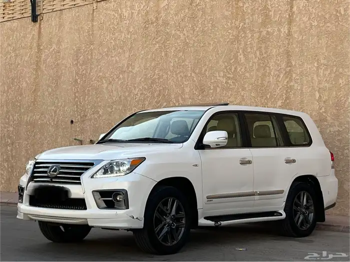 لكزس LX570. 2010 2