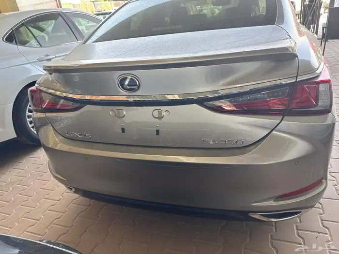 ليكزس Es350 سعودي 2025 كاش وتقسيط 4