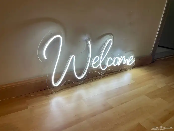 تصاميم لوحات نيون LED لجميع المناسبات 9
