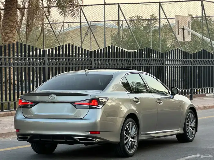 لكزس GS350 موديل 2017 سعودي فل كامل 9