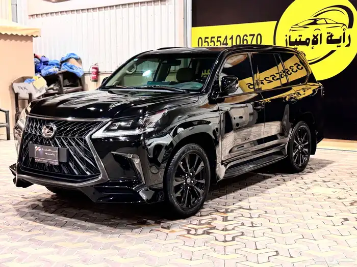 لكزس LX570 بلاك اديشن موديل 2020 1