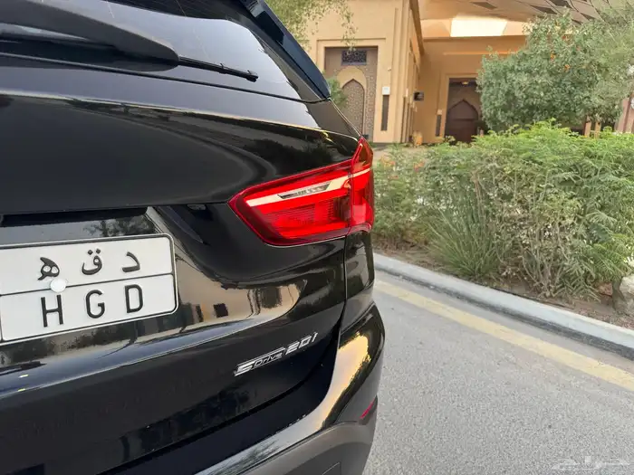 بي ام دبليو X1 مخزن بحالة الوكالة 4
