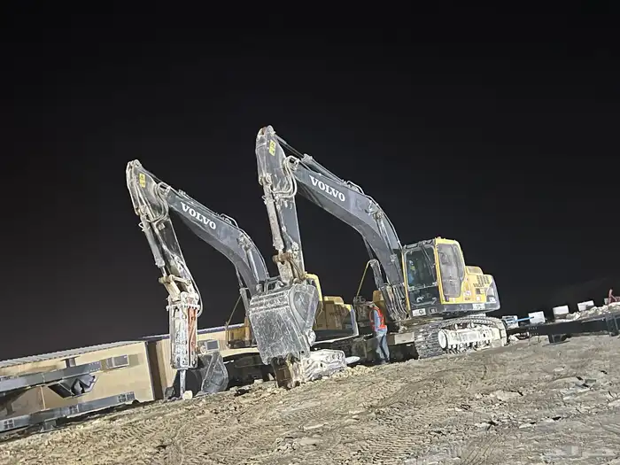 بلدوزر وبكلينات للايجار 2
